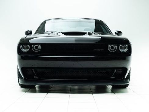 Used 2016 Dodge Challenger SRT Hellcat image 5