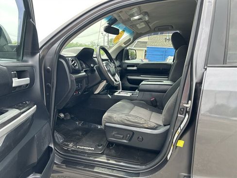 Used 2015 Toyota Tundra SR5 w/ TRD Off Road Package AWD/4WD image 8