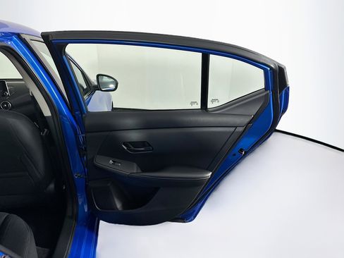 Used 2024 Nissan Sentra SV image 27