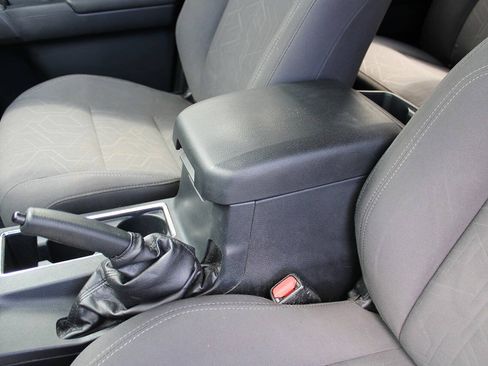 Used 2019 Toyota Tacoma TRD Sport AWD/4WD image 32