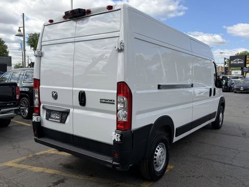 Used 2025 RAM ProMaster 2500 w/ Convenience Group FWD image 11