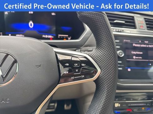Certified 2022 Volkswagen Tiguan SE R-Line AWD/4WD image 18
