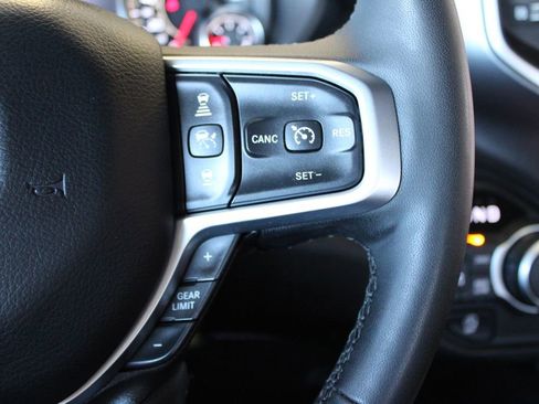 Used 2025 RAM 1500 Big Horn AWD/4WD image 31