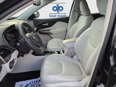 Used 2022 Jeep Cherokee Latitude Lux image 16