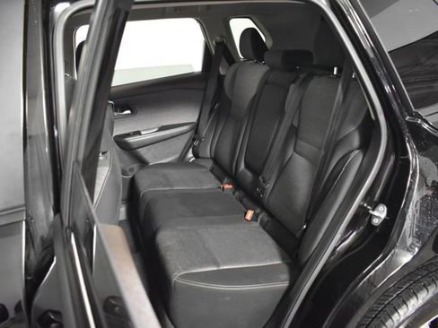 Certified 2022 Nissan Rogue SV image 26