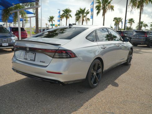Used 2023 Honda Accord Sport image 5