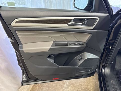 Used 2023 Volkswagen Atlas SE image 21