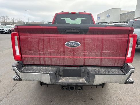 Used 2025 Ford F250 XLT w/ F-250 >10K GVWR Package image 3
