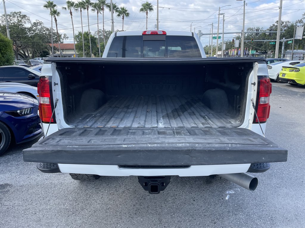 Used 2015 GMC Sierra 2500 Denali w/ Duramax Plus Package AWD/4WD image 44