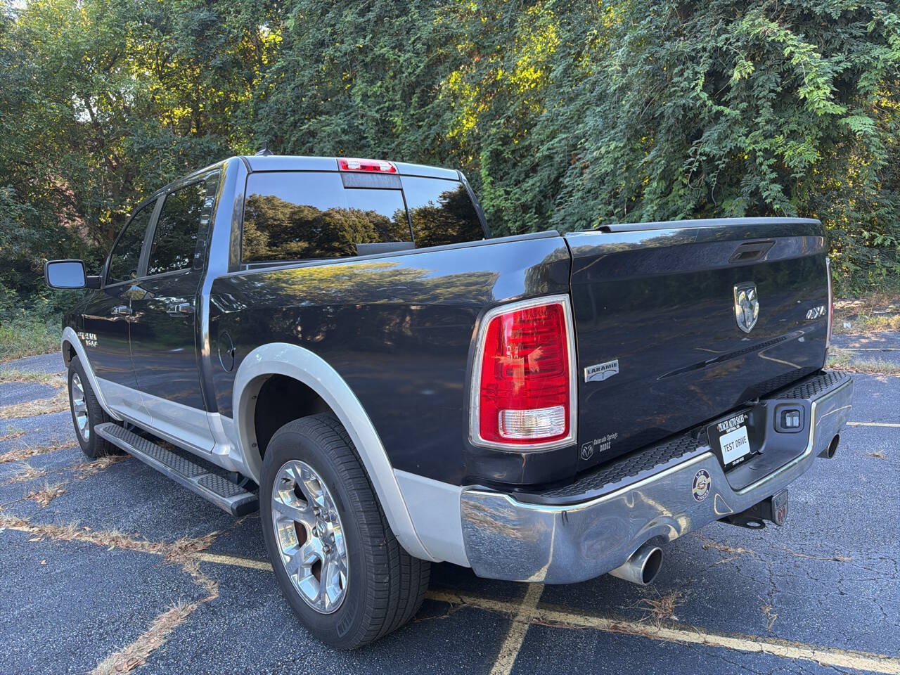 Used 2013 RAM 1500 Laramie w/ Convenience Group AWD/4WD image 2