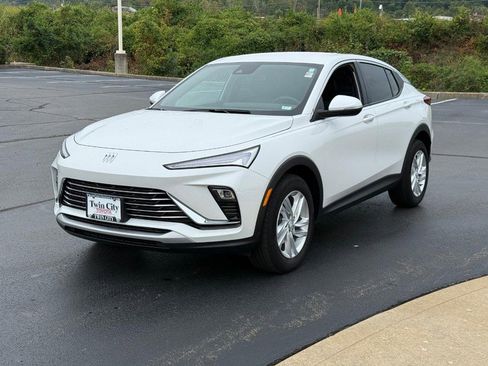 Used 2024 Buick Envista Preferred w/ Convenience I Package image 8