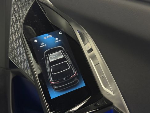 Used 2023 BMW i7 xDrive60 w/ Executive Package 2 image 44