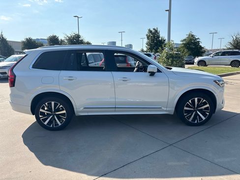 Used 2025 Volvo XC90 B5 Core AWD/4WD image 4