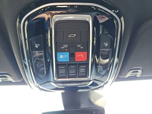 Used 2022 Jeep Grand Wagoneer Series I w/ Flexible Seating Group image 20