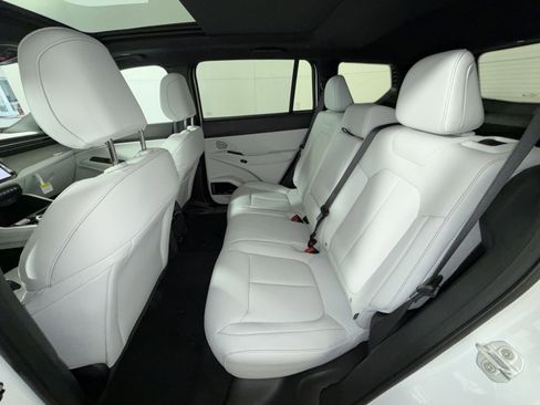 New 2026 Jeep Cherokee Limited image 25