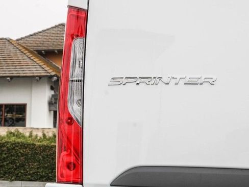 New 2025 Mercedes-Benz Sprinter 2500 image 9