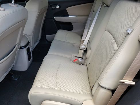 Used 2017 Dodge Journey SE w/ Comfort/Convenience Group AWD/4WD image 11