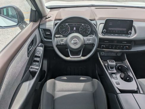 Used 2023 Nissan Rogue S FWD image 16
