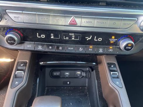 Used 2021 Kia Telluride SX image 13