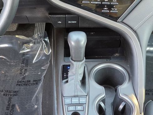 Used 2022 Toyota Camry SE w/ Audio Upgrade Package FWD image 30