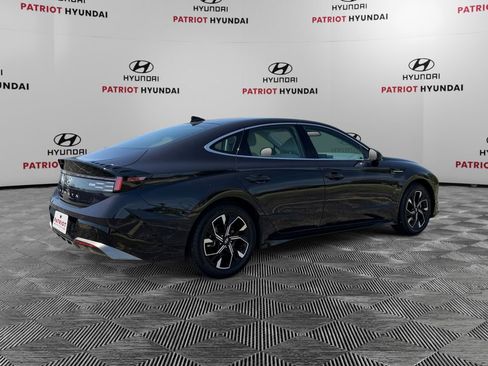 Certified 2025 Hyundai Sonata SEL FWD image 3
