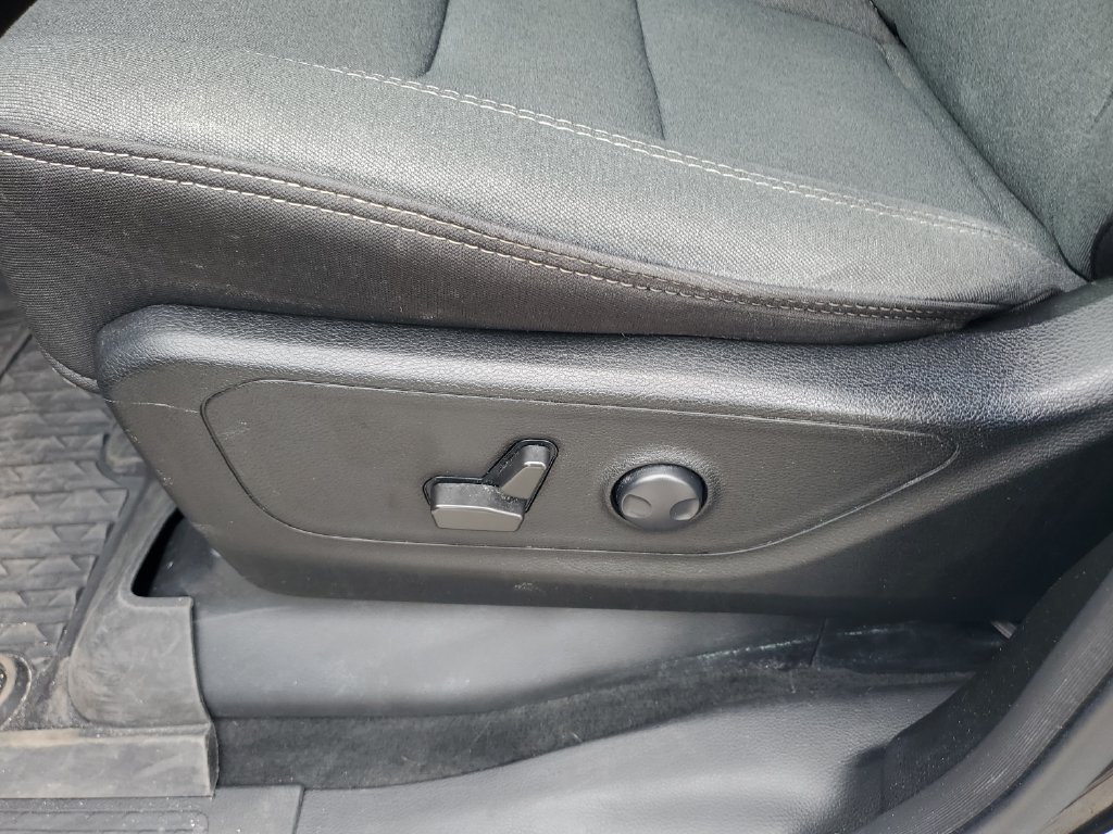 Used 2022 RAM 1500 Big Horn RWD image 16
