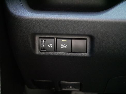 Used 2023 Toyota RAV4 XLE AWD/4WD image 27