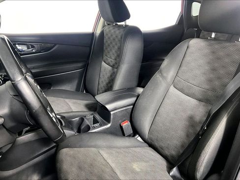Used 2019 Nissan Rogue Sport SV w/ Technology Package FWD image 24