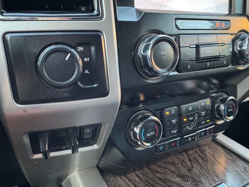 Used 2019 Ford F450 Lariat w/ Lariat Ultimate Package image 12