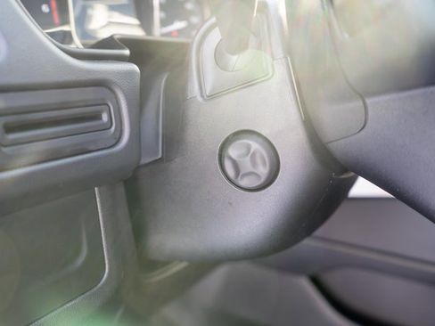 Used 2021 GMC Yukon SLT w/ SLT Premium Package image 25