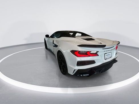 Used 2025 Chevrolet Corvette ZR1 w/ Stealth Interior Trim Package image 6