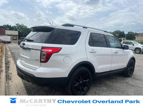 Used 2014 Ford Explorer Limited w/ Equipment Group 302A AWD/4WD image 3