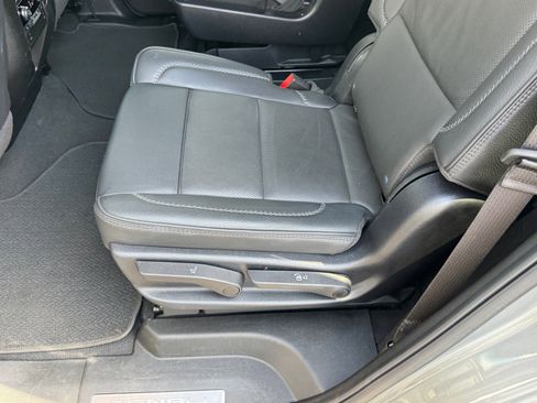 Used 2025 GMC Yukon Denali image 9