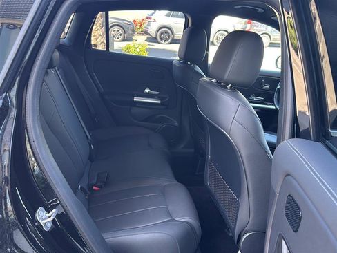 Used 2025 Mercedes-Benz GLA 250 image 15