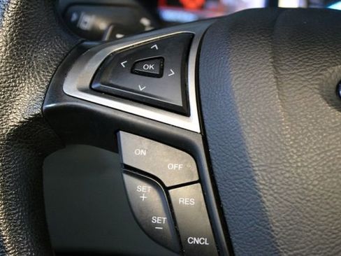 Used 2018 Ford Fusion SE FWD image 21