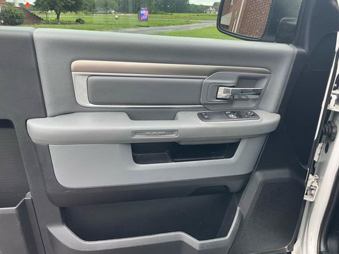 Used 2017 RAM 2500 Tradesman w/ Power & Remote Entry Group RWD image 28