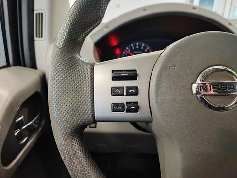 Used 2017 Nissan Frontier SV image 16