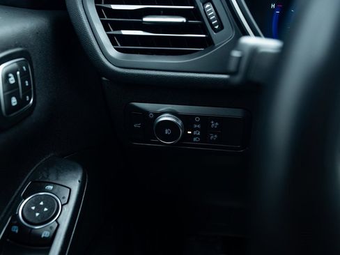 Used 2022 Ford Escape SEL w/ Technology Package image 13