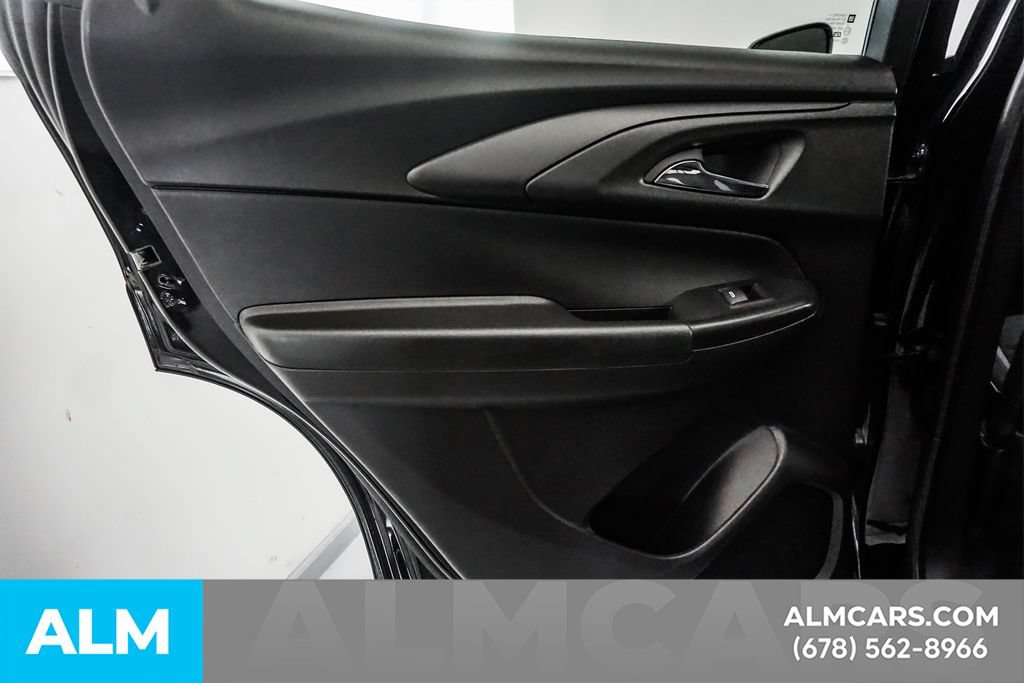 Used 2025 Chevrolet TrailBlazer LT AWD/4WD image 47