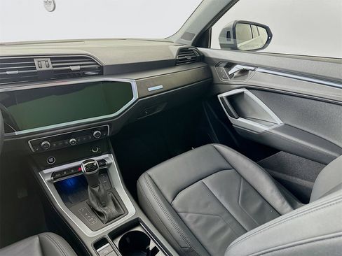 Used 2021 Audi Q3 2.0T Premium Plus w/ Premium Plus Package image 25