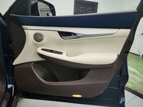 Used 2019 INFINITI QX50 Essential w/ Sensory Package FWD image 28