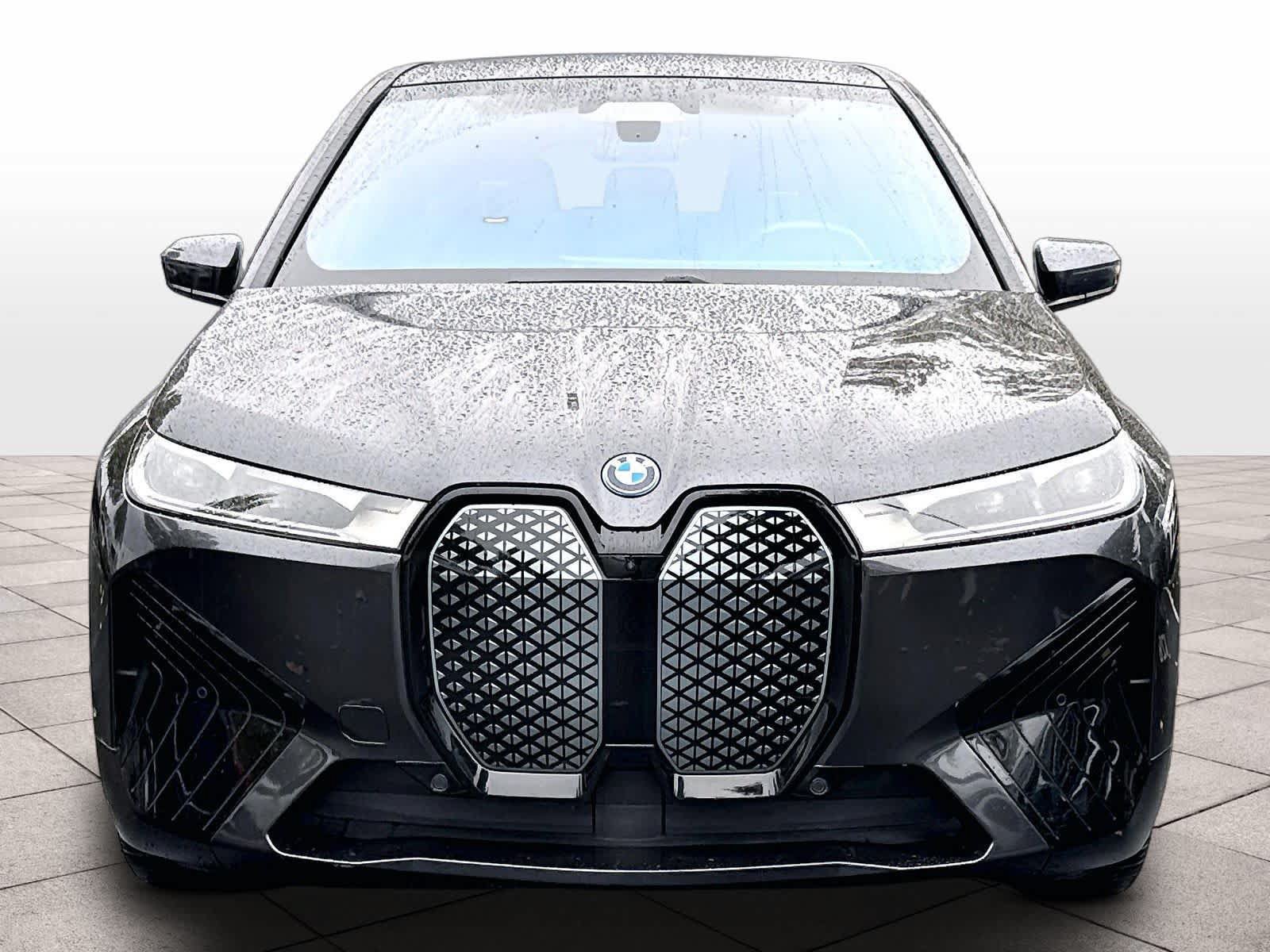 Used 2024 BMW iX xDrive50 w/ Sport Package AWD/4WD image 2