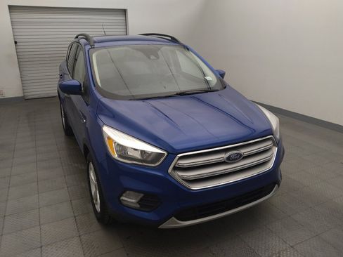 Used 2018 Ford Escape SE w/ Ford Safe & Smart Package FWD image 14