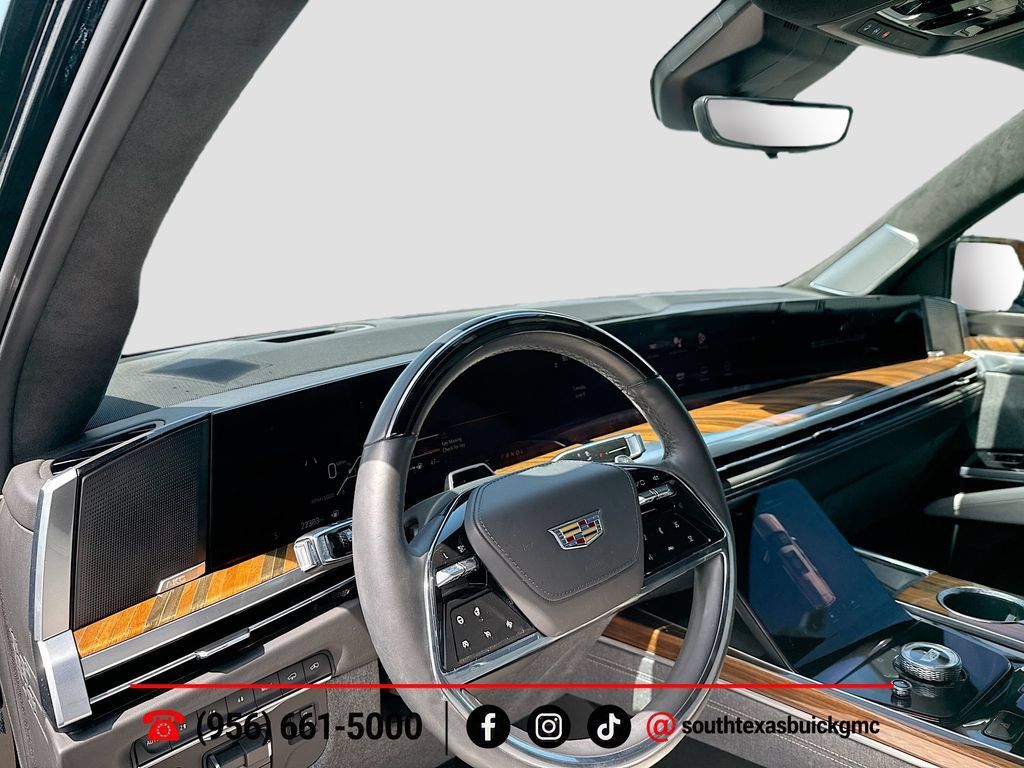 Used 2025 Cadillac Escalade Sport Platinum w/ LPO, Floor Liner Package AWD/4WD image 12