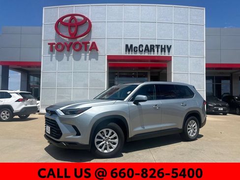 Used 2024 Toyota Grand Highlander FWD image 1