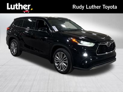 Used 2022 Toyota Highlander Platinum