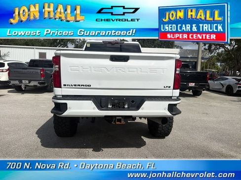 Used 2022 Chevrolet Silverado 2500 LTZ w/ LTZ Plus Package AWD/4WD image 8
