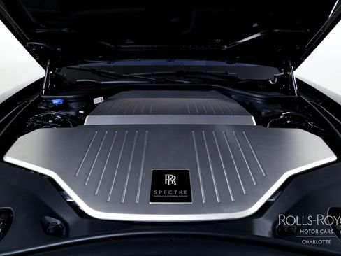 Used 2024 Rolls-Royce Spectre w/ Spectre Launch Package image 34
