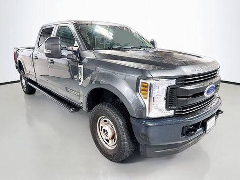 Used 2018 Ford F250 XL image 3
