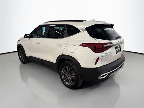 Used 2023 Kia Seltos S w/ Navigation Package image 7